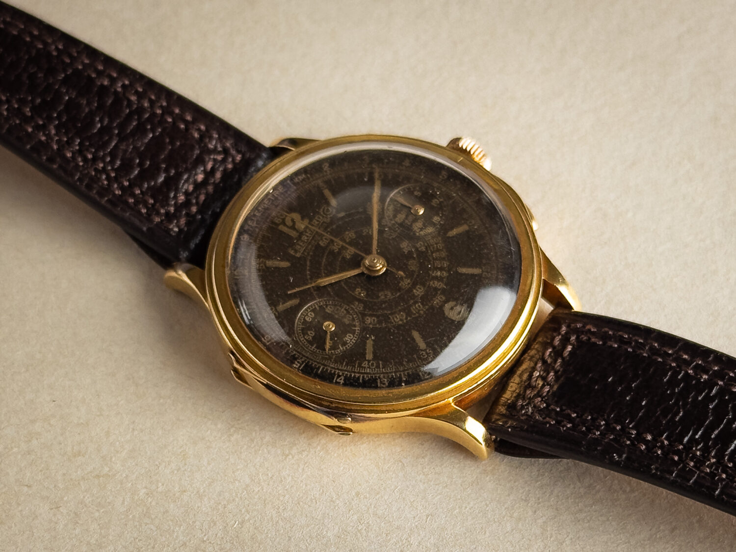 1940s Eberhard Pre-Extra Fort Chronograph Gold - Image 2
