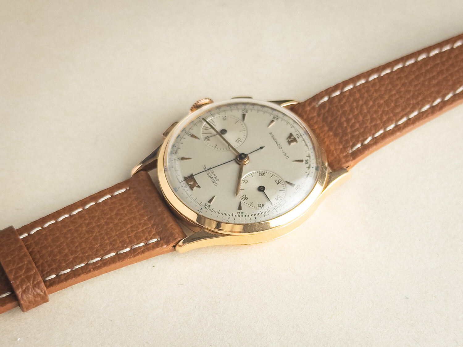 1940s Universal Genève Uni-Compax Ref. 12445 - Image 3