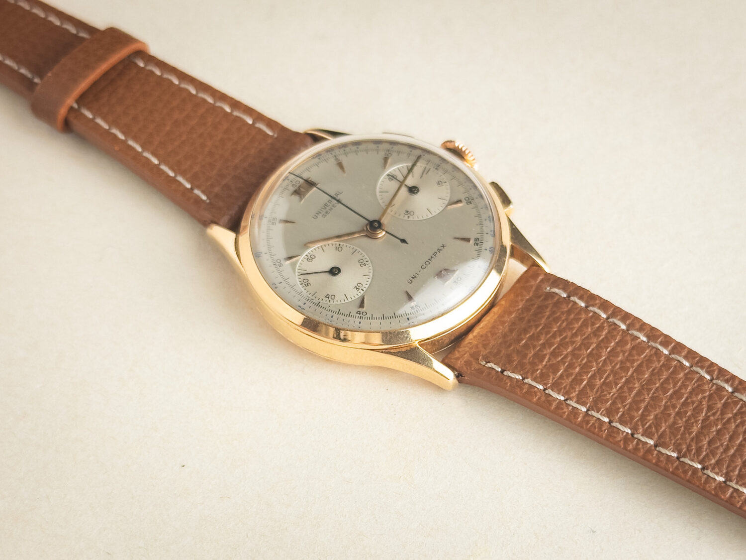 1940s Universal Genève Uni-Compax Ref. 12445 - Image 2