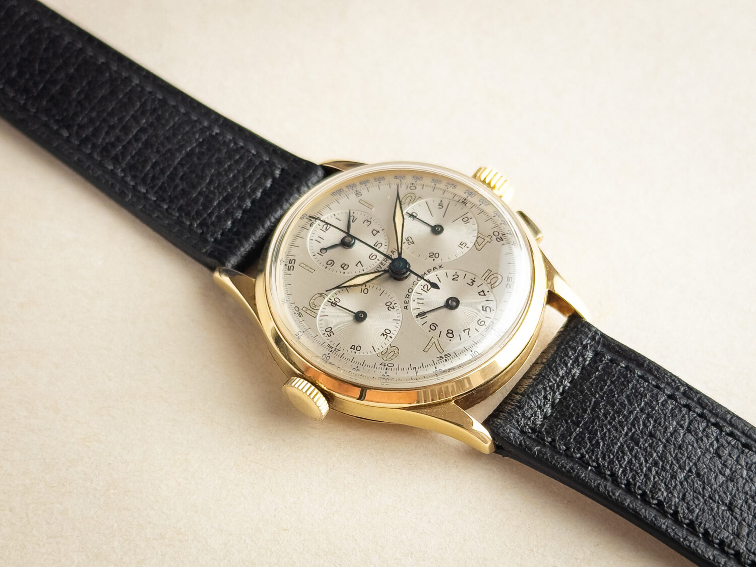 1940s Universal Genève Aero-Compax Ref. 52205 - Image 2